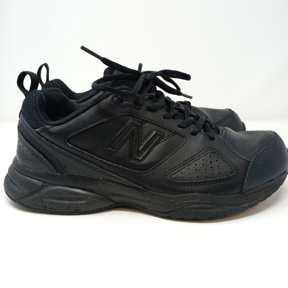 New Balance Women's Size 7.5 B Sneakers 623 B3 Black Cross Trainer Leather Shoes